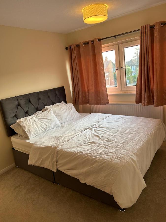 Professional House Appartement Gravesend Buitenkant foto