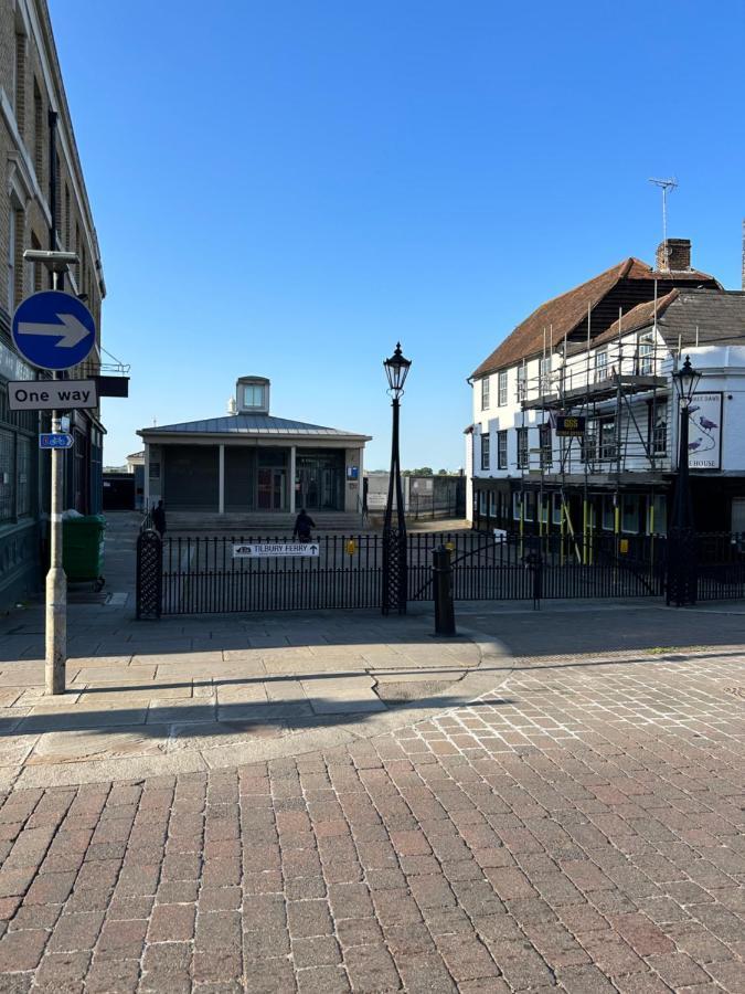 Professional House Appartement Gravesend Buitenkant foto