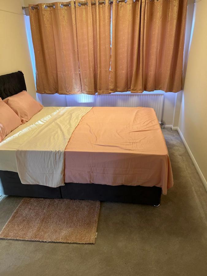 Professional House Appartement Gravesend Buitenkant foto